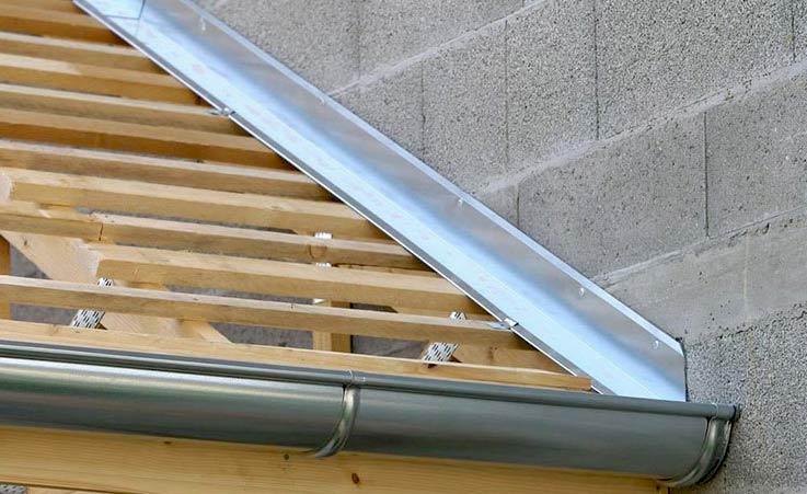 Travaux de toiture -TYPRORÉNOV : artisan couvreur dans le Morbihan et dans toute la Bretagne : Travaux de toiture, couverture en ardoise et faîtage.Urgence fuite . zinguerie  : gouttière, bande de rive, corniche. . Couvreur Morbihan, Finistère, Côtes-d’Armor, Ille-et-Vilaine